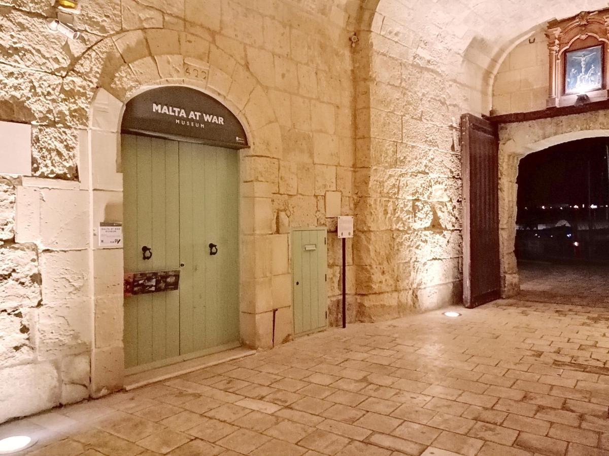 Apartment Kharmen A 1565s House With Seaviews Vittoriosa