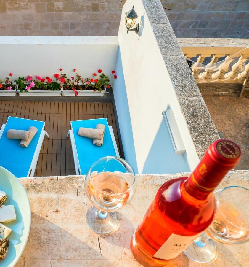 Kharmen A 1565s House With Seaviews Vittoriosa