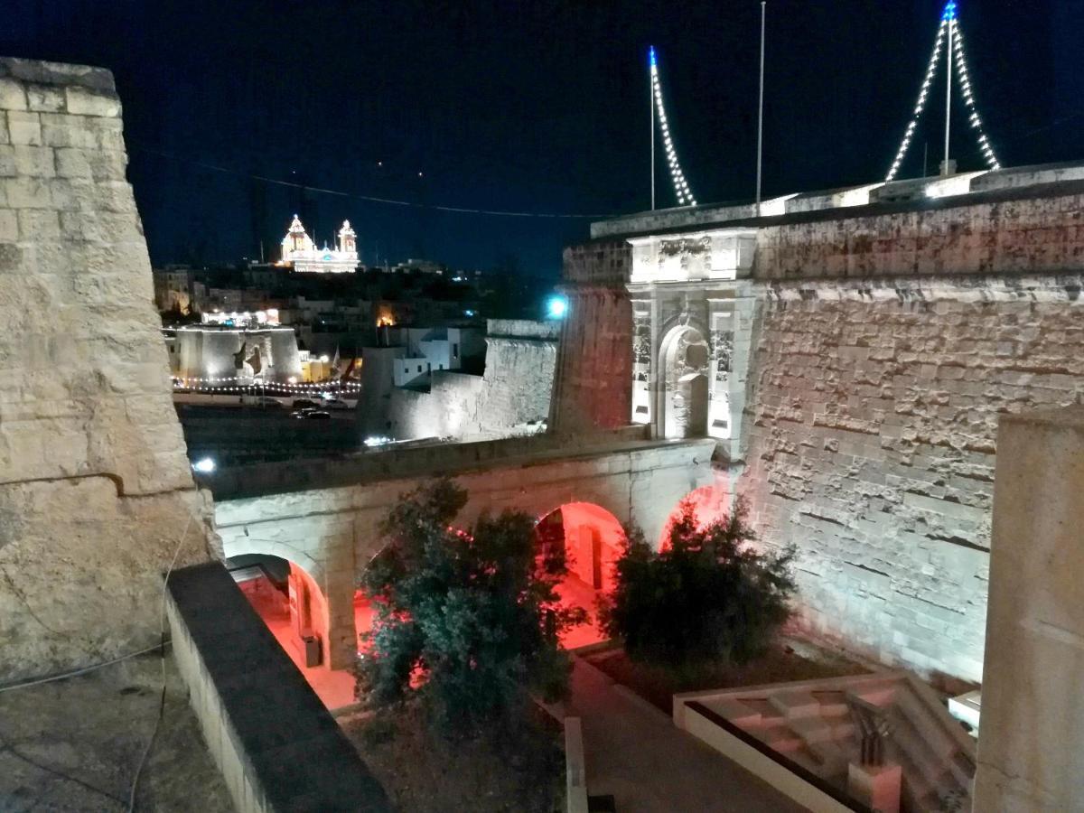 Apartment Kharmen A 1565s House With Seaviews Vittoriosa