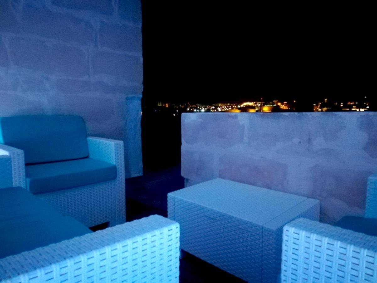 Kharmen A 1565s House With Seaviews * Vittoriosa