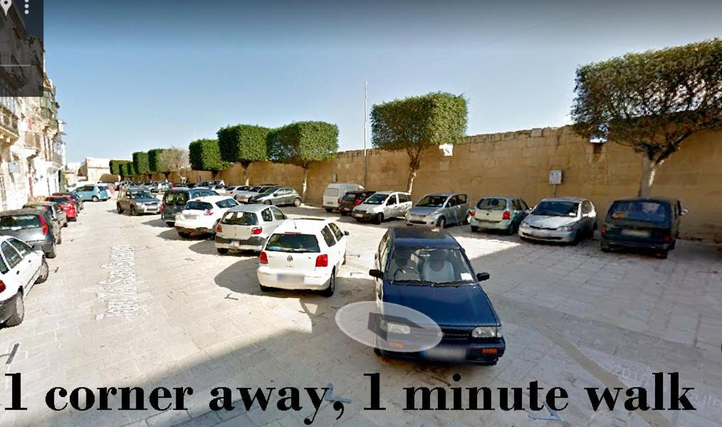 Kharmen A 1565s House With Seaviews Vittoriosa